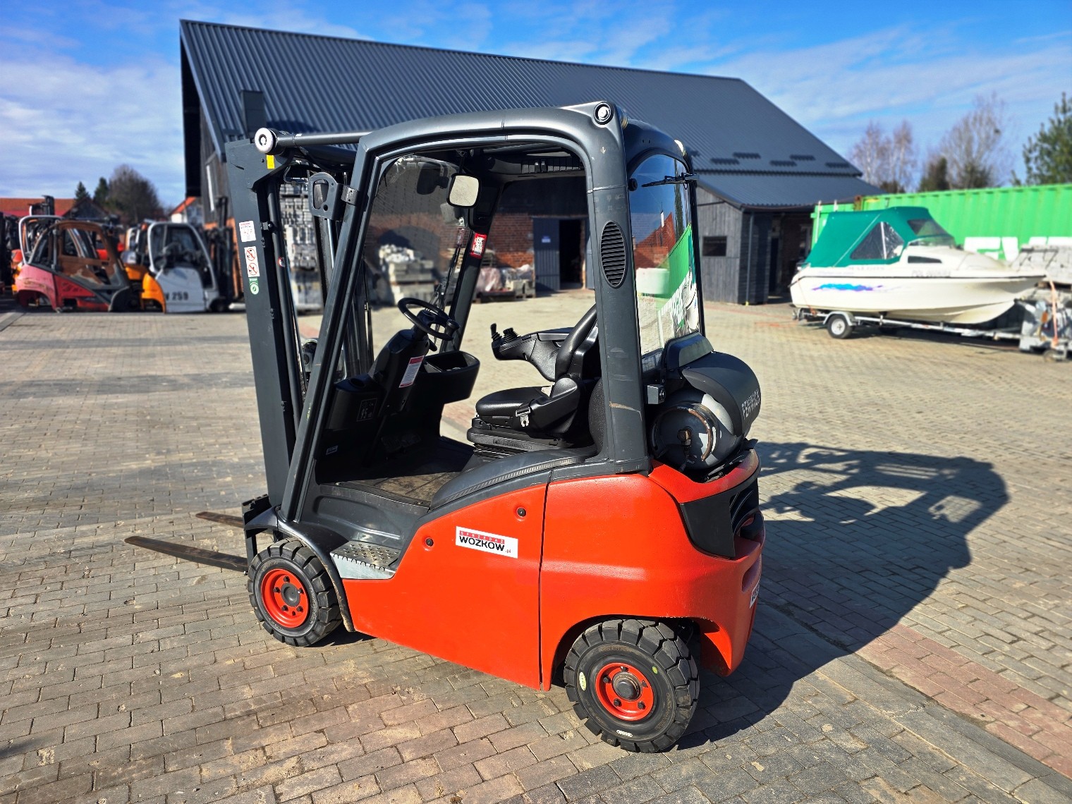 Wózek widłowy LINDE H16T-01