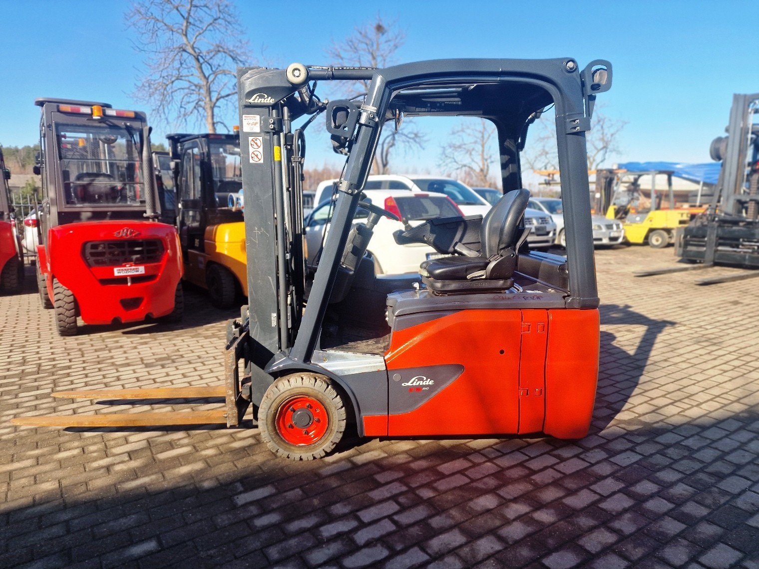 Wózek widłowy LINDE E16-02