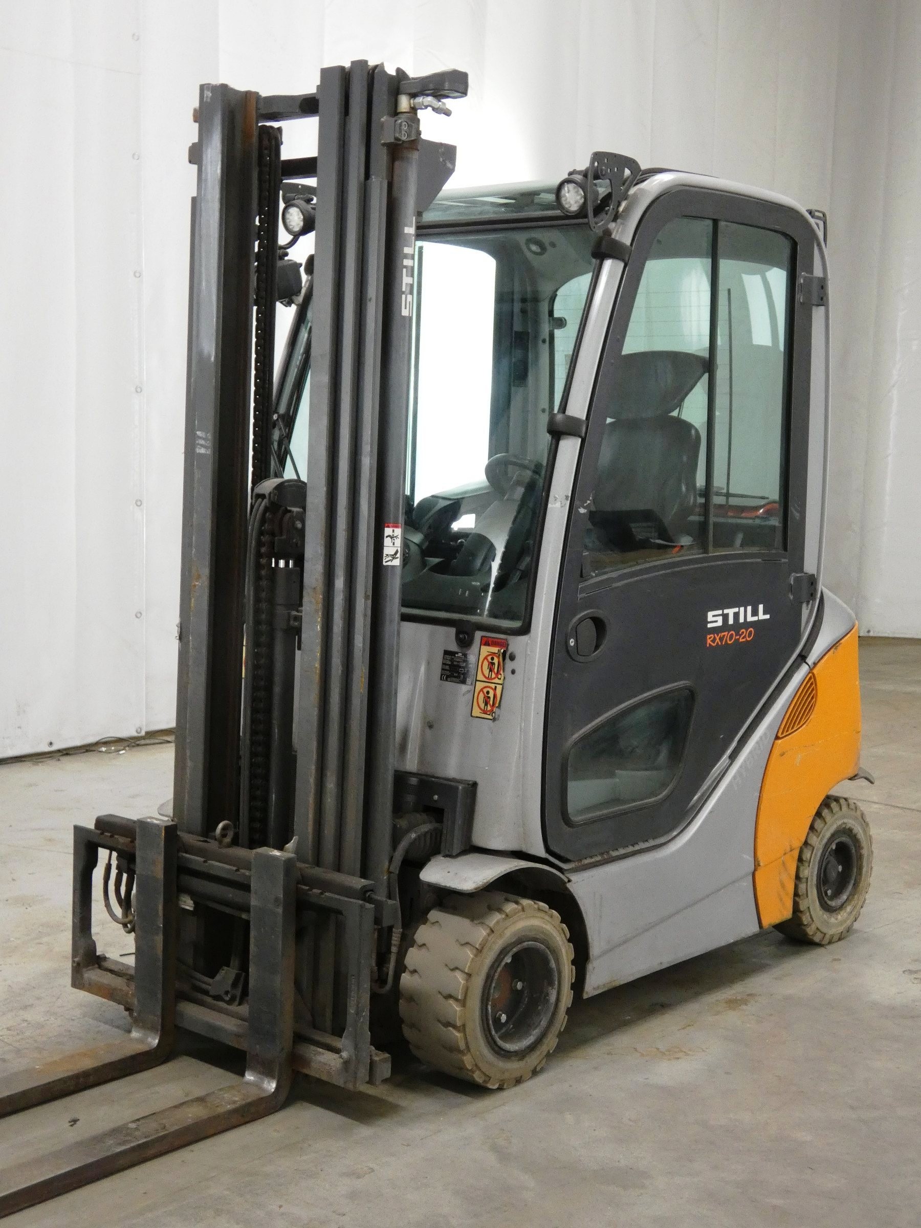 Wózek widłowy STILL Rx70-20T