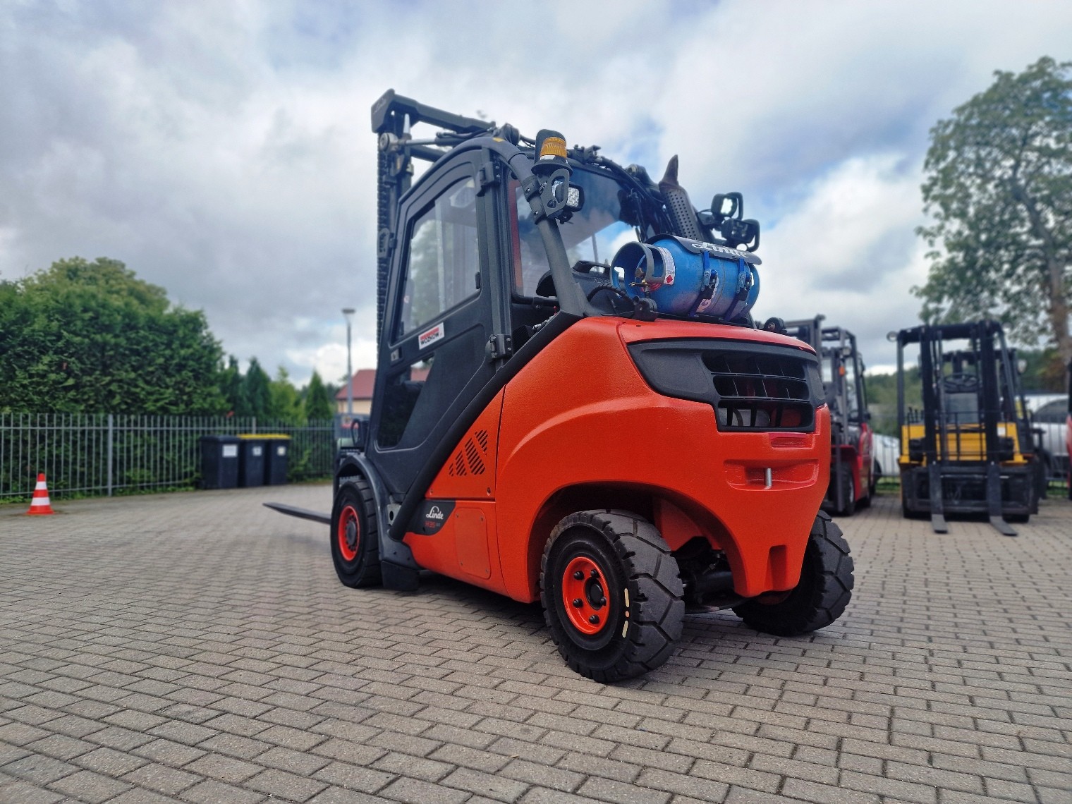 Wózek widłowy LINDE H35T