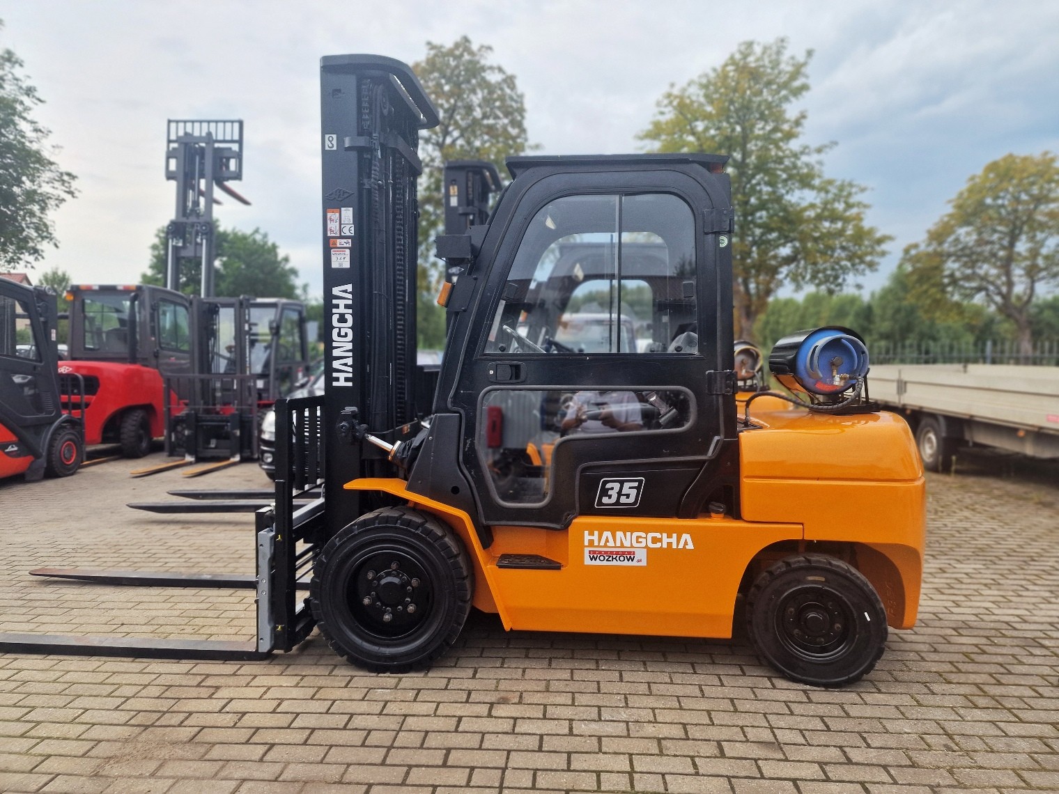 Wózek widłowy HANGCHA CPQD35