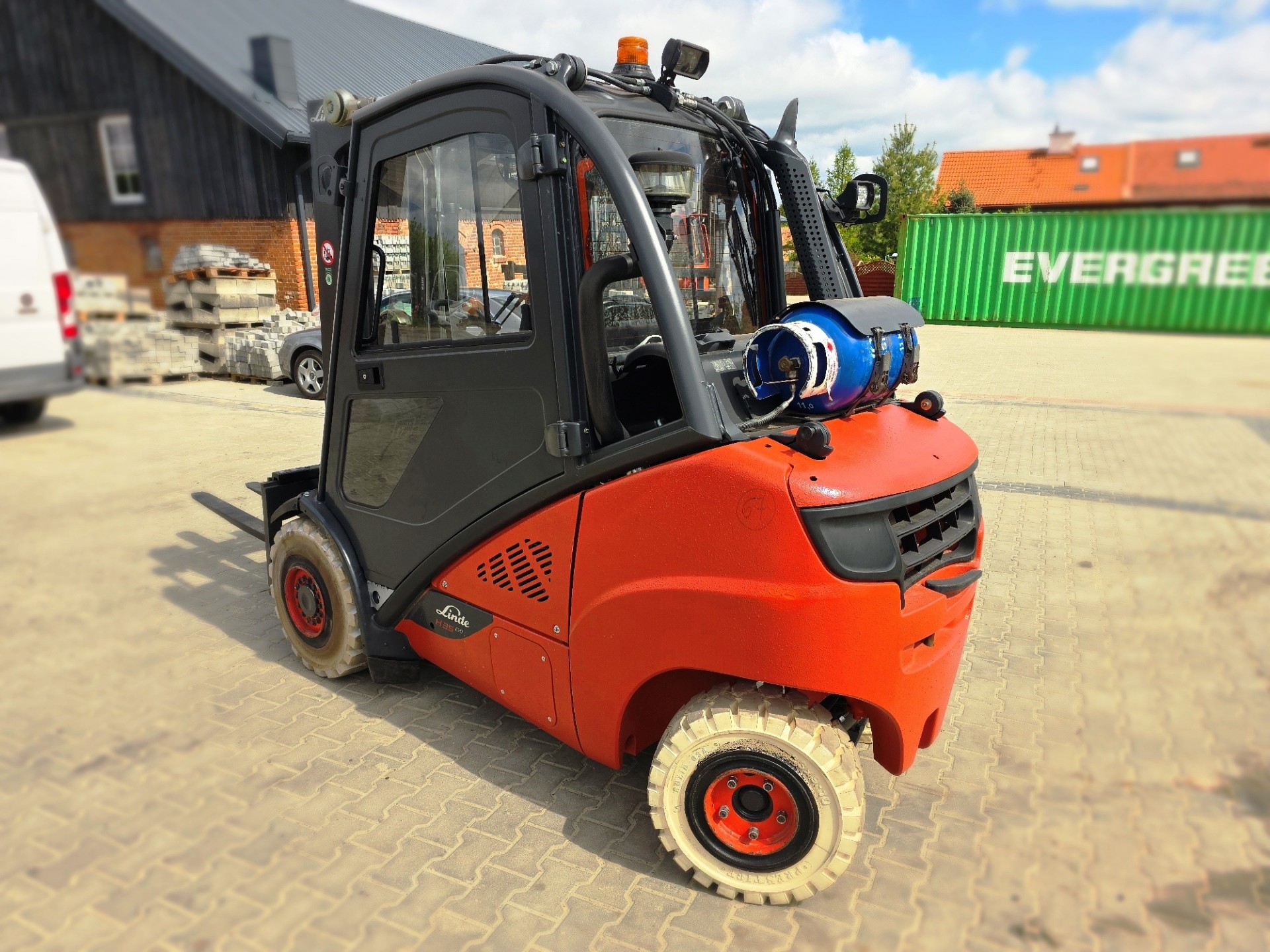 Wózek widłowy LINDE H35T